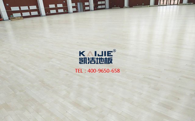 籃球館木地板保養(yǎng)維護(hù)應(yīng)該怎么去做才能做得更好？-籃球木地板