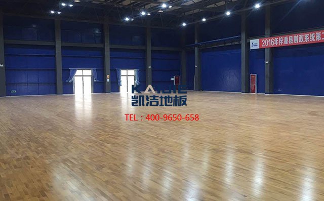 籃球木地板的結(jié)構(gòu)組成以及作用特點是什么-籃球地板