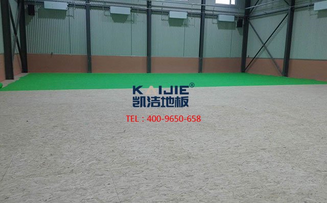 沒有色差的籃球運(yùn)動(dòng)木地板，盡量不要買-籃球木地板