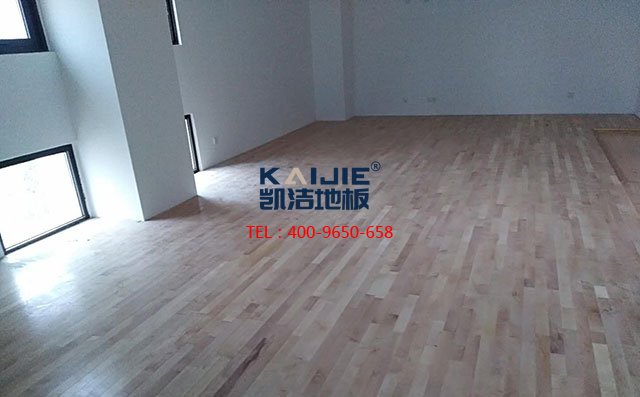 體育運(yùn)動(dòng)木地板是怎么起到保護(hù)作用的？-體育運(yùn)動(dòng)木地板