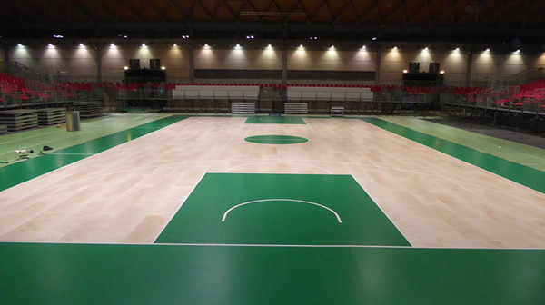 <b>安裝在室內(nèi)體育館的木地板和家裝地板究竟區(qū)別在哪里？</b>-籃球地板網(wǎng)