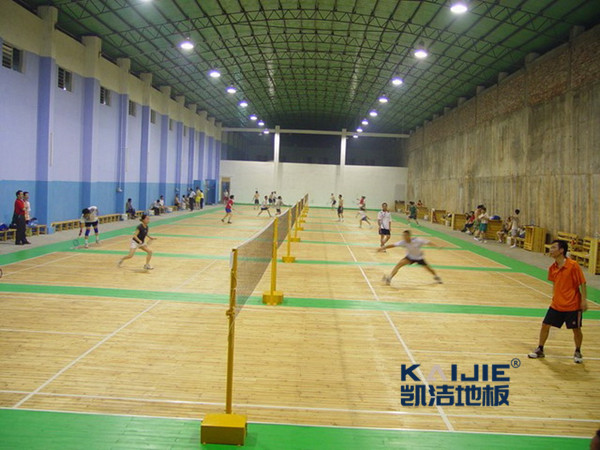 羽毛球館地板的保養(yǎng)技巧！-籃球地板網(wǎng)