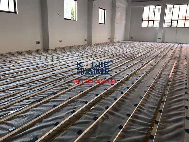 籃球木地板安裝,運(yùn)動(dòng)木地板安裝,籃球木地板廠家,體育運(yùn)動(dòng)木地板廠家
