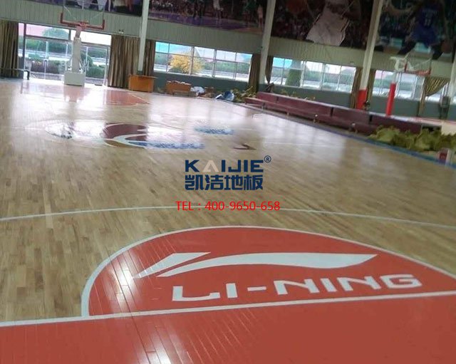 體育場館專用運(yùn)動(dòng)木地板劃痕修復(fù)辦法——?jiǎng)P潔運(yùn)動(dòng)木地板