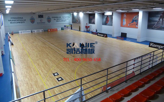 籃球場(chǎng)專(zhuān)用運(yùn)動(dòng)木地板的施工工藝——?jiǎng)P潔地板