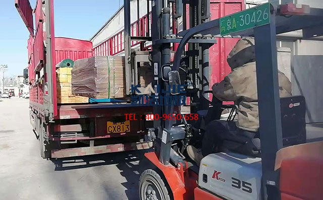 江西余江籃球館專用運動木地板項目案例發(fā)貨——凱潔地板