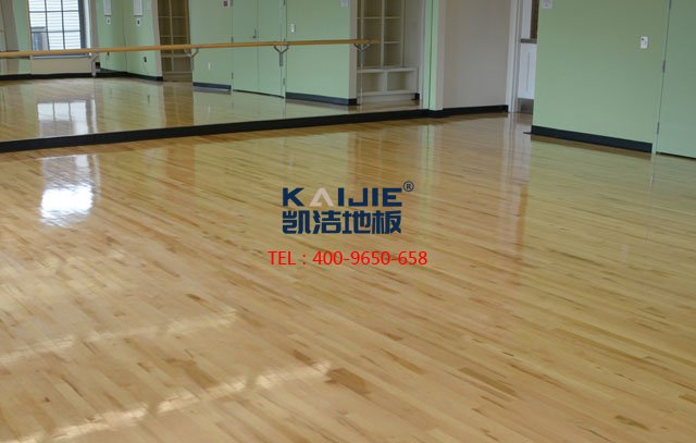 籃球館專用木地板租賃合適嗎？看看籃球木地板材質(zhì)特點——凱潔地板