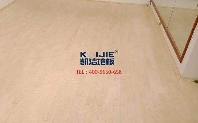 湖南元盛大廈體育館工地運(yùn)動(dòng)木地板項(xiàng)目案例——?jiǎng)P潔地板
