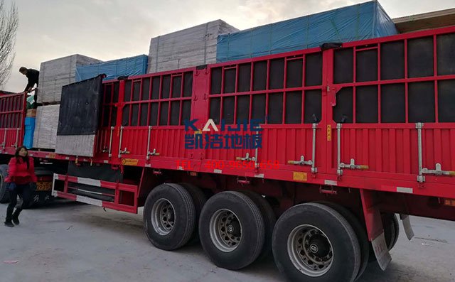 陜西寶雞職業(yè)技術(shù)學(xué)院體育館木地板項目發(fā)貨——凱潔地板