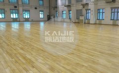 室內(nèi)籃球館木地板漆面出現(xiàn)問(wèn)題怎么處理-體育館木地板