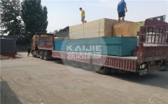 山東838平米籃球訓(xùn)練館木地板項目貨-體育木地板