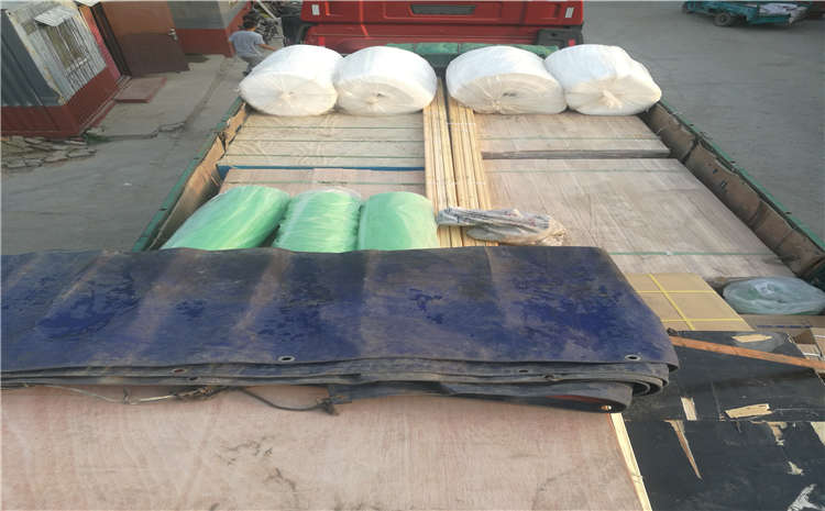 四川體育館木地板項目發(fā)貨