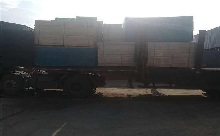 寧夏銀川學?；@球館木地板項目發(fā)貨