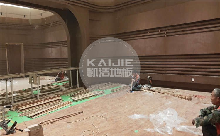 河北廊坊大劇院舞臺(tái)木地板項(xiàng)目案例