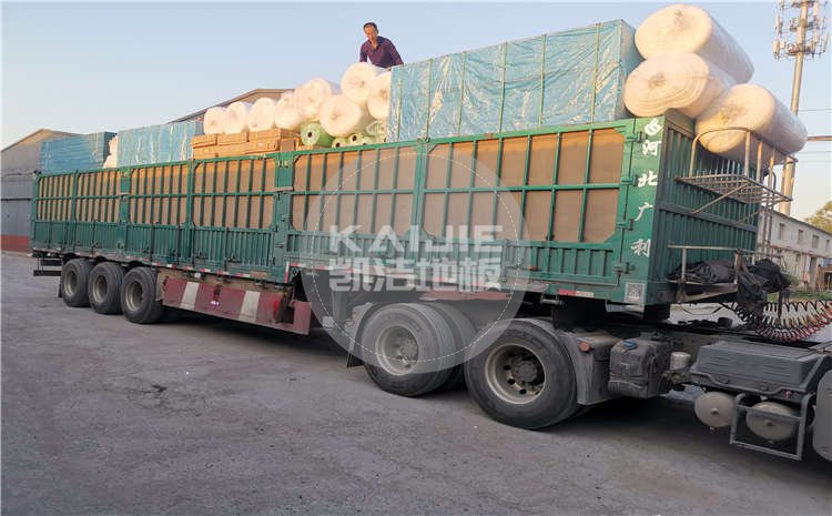 內(nèi)蒙古超大型體育館運(yùn)動(dòng)木地板項(xiàng)目發(fā)貨