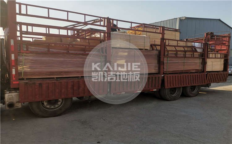 山西晉中600平米籃球館木地板項目發(fā)貨