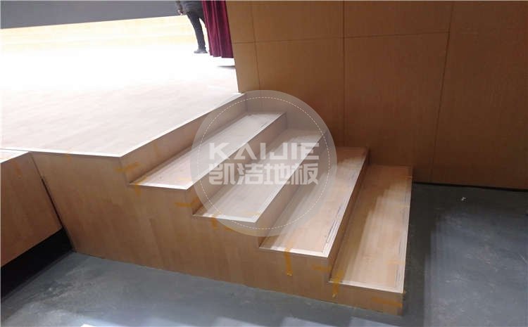 山東乳山市實(shí)驗(yàn)學(xué)校舞臺木地板項(xiàng)目