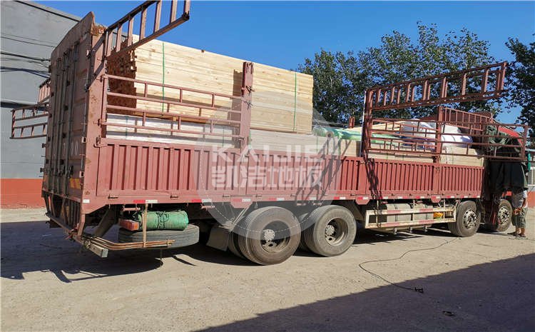 安徽馬鞍山籃球館木地板項(xiàng)目發(fā)貨