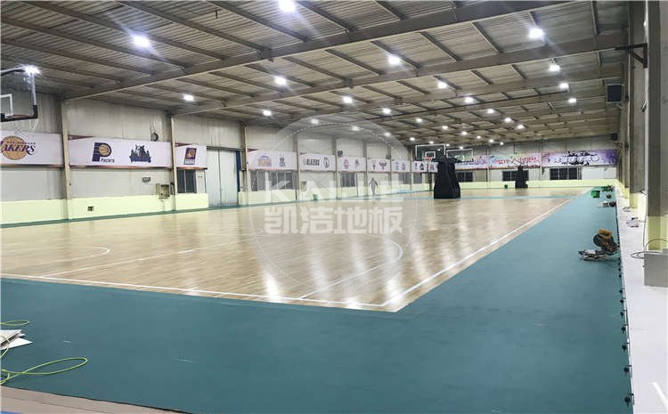 山東菏澤籃之翼籃球俱樂(lè)部木地板案例