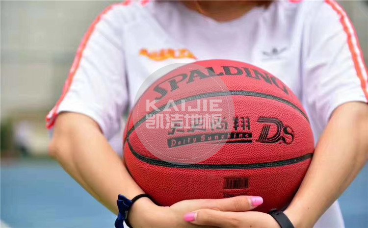 廈門華美空間運(yùn)動(dòng)木地板圖片