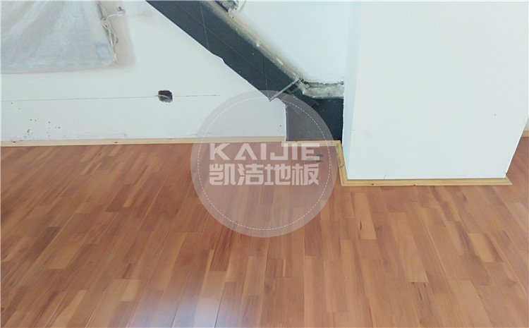 河北唐山蘆臺(tái)農(nóng)場(chǎng)廠部中小學(xué)體育館木地板項(xiàng)目