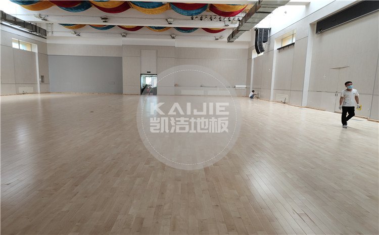 北京回龍觀育新學(xué)?；@球館木地板項(xiàng)目