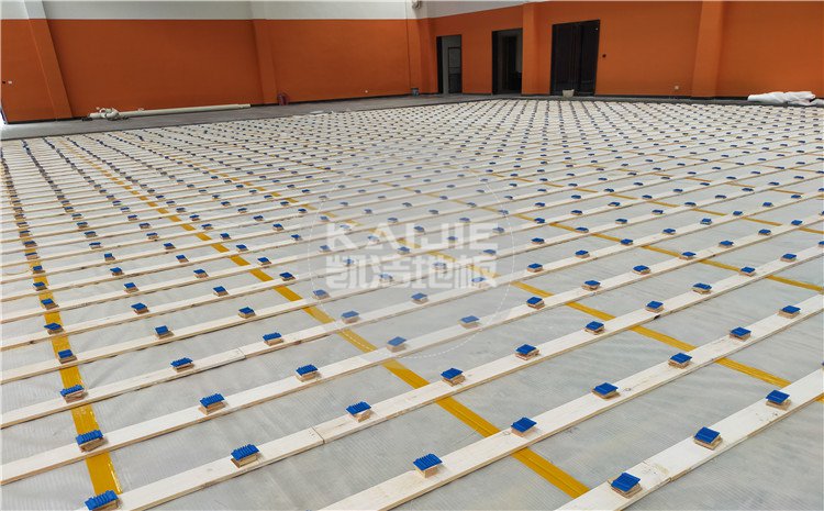 廣州天河區(qū)長大公路培訓學校籃球館木地板項目案例-凱潔籃球地板