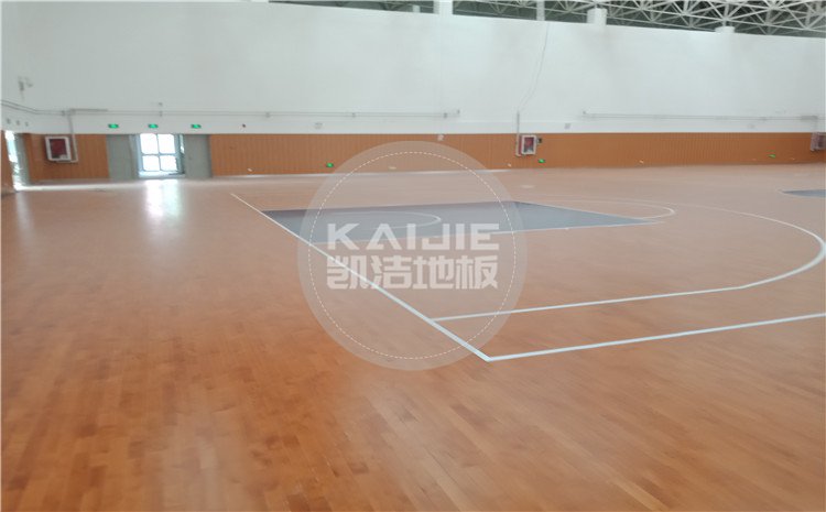 山東鄒城*一中學(xué)孟子湖校區(qū)學(xué)校體育館木地板項目——凱潔籃球地板