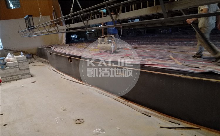 四川省樂山市沙灣區(qū)銅河廣場劇院舞臺木地板案例—凱潔籃球木地板廠家