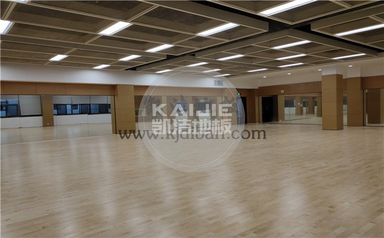 凱潔杭州高級(jí)中學(xué)錢(qián)江校區(qū)形體房木地板項(xiàng)目-凱潔籃球木地板廠(chǎng)家