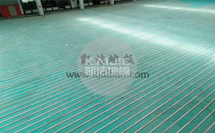 湖北武漢體育中心運(yùn)動(dòng)木地板項(xiàng)目-凱潔籃球木地板廠家