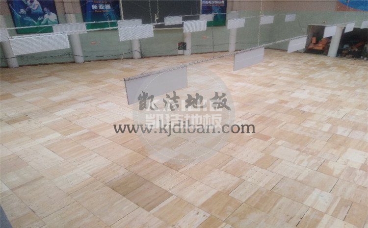 湖北武漢體育中心運(yùn)動(dòng)木地板項(xiàng)目-凱潔籃球木地板廠家
