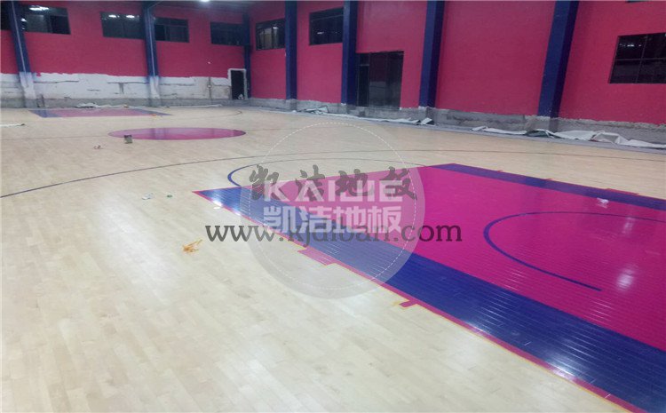 湖北武漢體育中心運(yùn)動(dòng)木地板項(xiàng)目-凱潔籃球木地板廠家