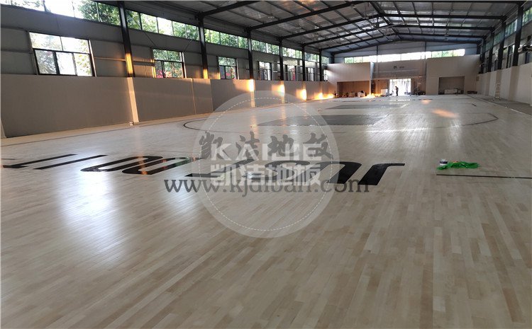山東蘭陵代村LA動(dòng)力籃球館木地板項(xiàng)目-凱潔籃球木地板廠家