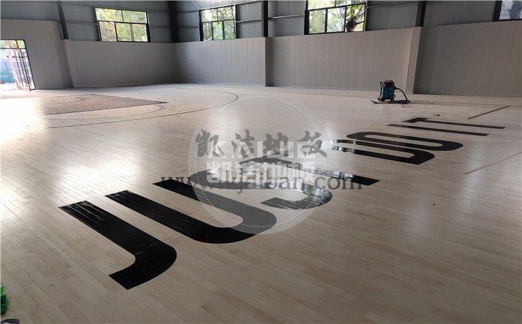 山東蘭陵代村LA動(dòng)力籃球館木地板項(xiàng)目-凱潔籃球木地板廠家
