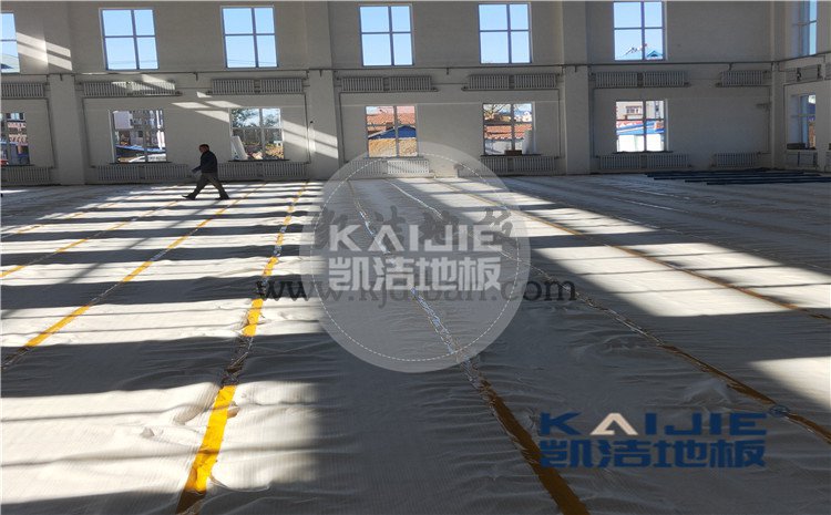 內(nèi)蒙古鄂倫春旗大楊樹林業(yè)局全民健身中心木地板案例