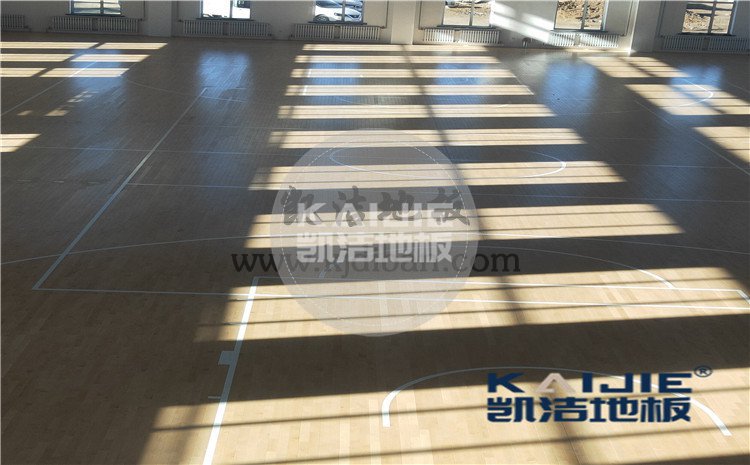 內(nèi)蒙古鄂倫春旗大楊樹林業(yè)局全民健身中心木地板案例