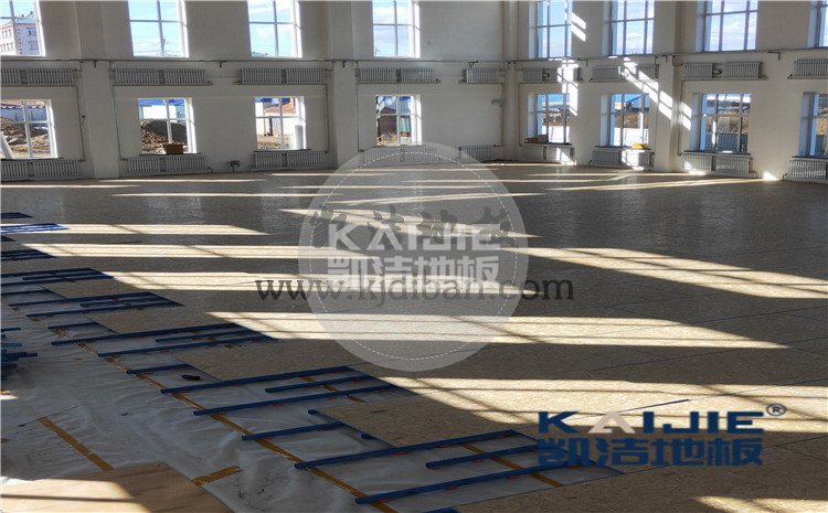 內(nèi)蒙古鄂倫春旗大楊樹林業(yè)局全民健身中心木地板案例