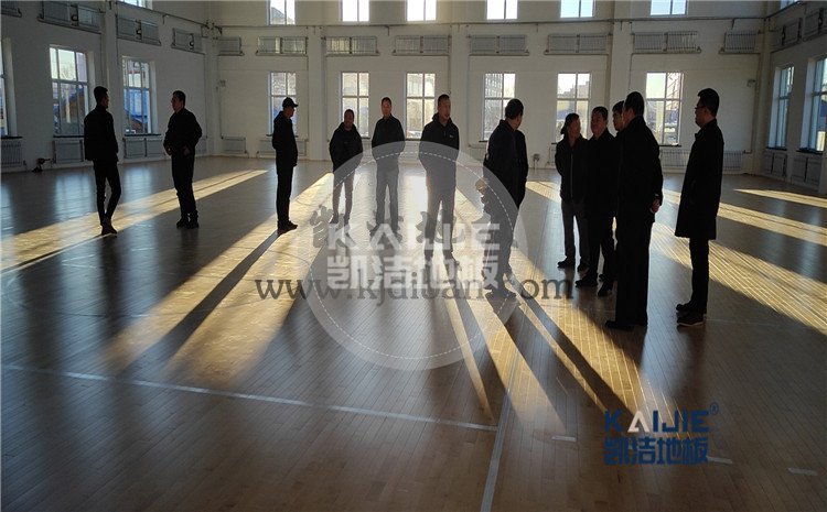 內(nèi)蒙古鄂倫春旗大楊樹林業(yè)局全民健身中心木地板案例
