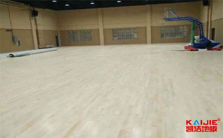 楓樺木運(yùn)動木地板怎么選