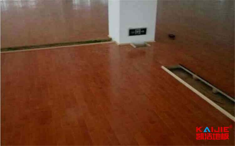 訓(xùn)練館籃球場(chǎng)木地板價(jià)格是多少