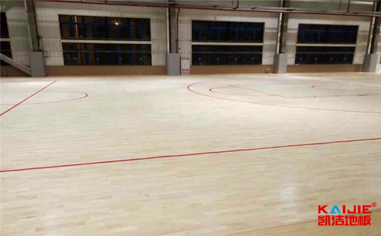 該怎樣挑選體育場(chǎng)木地板