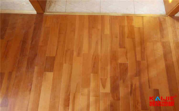 實(shí)木運(yùn)動地板專用性體現(xiàn)在哪——籃球場木地板