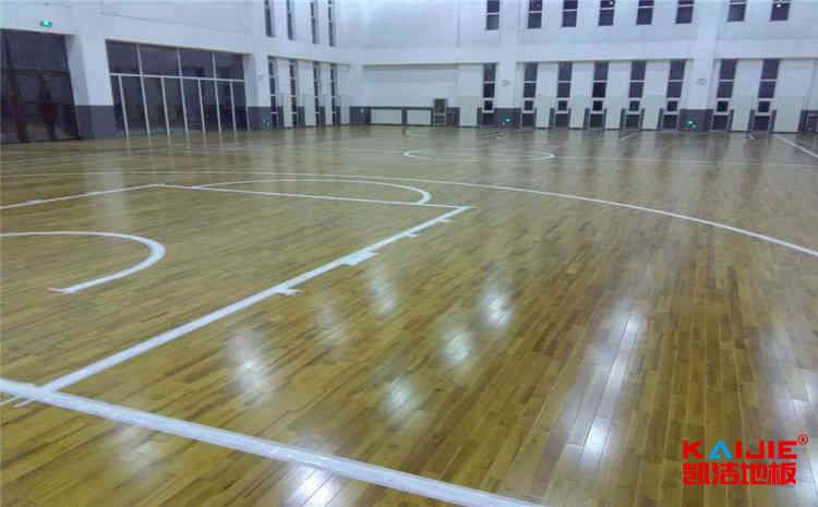 22厚籃球場實(shí)木地板安裝工藝 運(yùn)動木地板安裝方法-凱潔地板