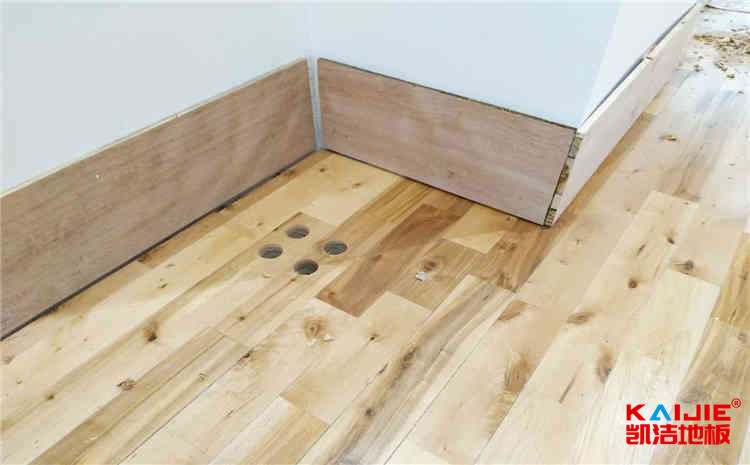 專用的舞臺(tái)木地板顏色怎樣選