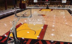 解說運(yùn)動木地板踢腳線有什么作用--凱潔地板