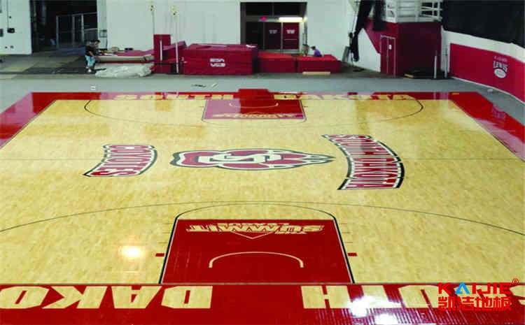 柞木羽毛球館木地板翻新施工（鄂州運(yùn)動(dòng)木地板翻新廠家）-凱潔地板