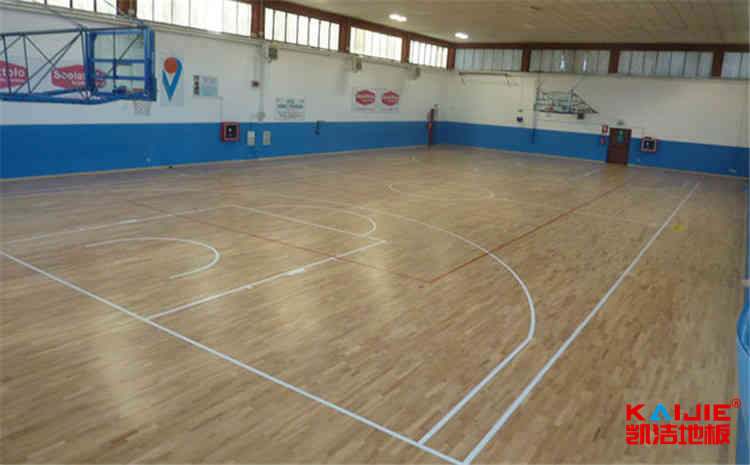 拼接板體育館實(shí)木地板怎么翻新