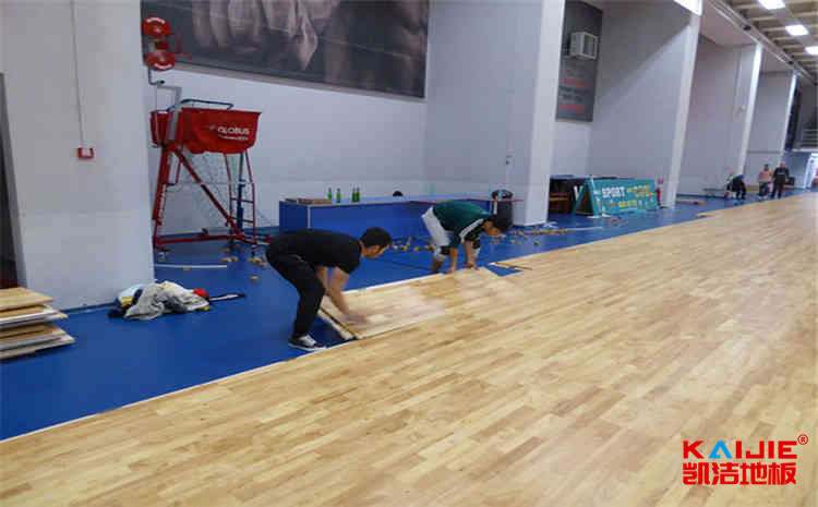 體育場木地板保養(yǎng)注意事項(xiàng)——?jiǎng)P潔地板