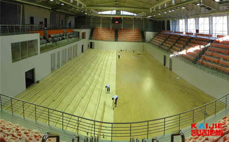 俄勒岡松木地板籃球場圖片及**